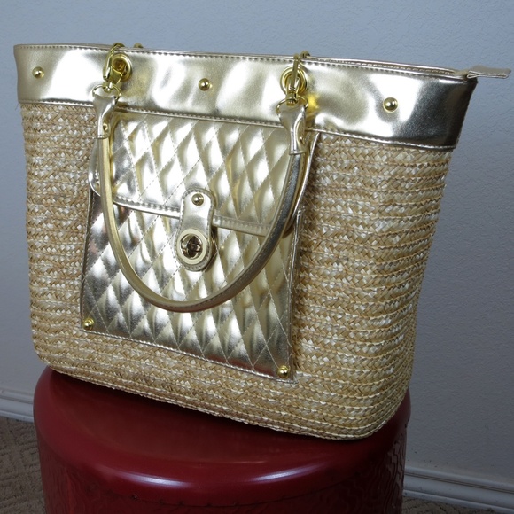 No Brand Handbags - Straw Tote Purse with Gold Accents NWOT